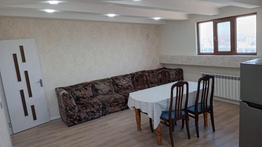 Kirayə verilir 3 otaqlı köhnə tikili, 100 m², 20 Yanvar m.-7