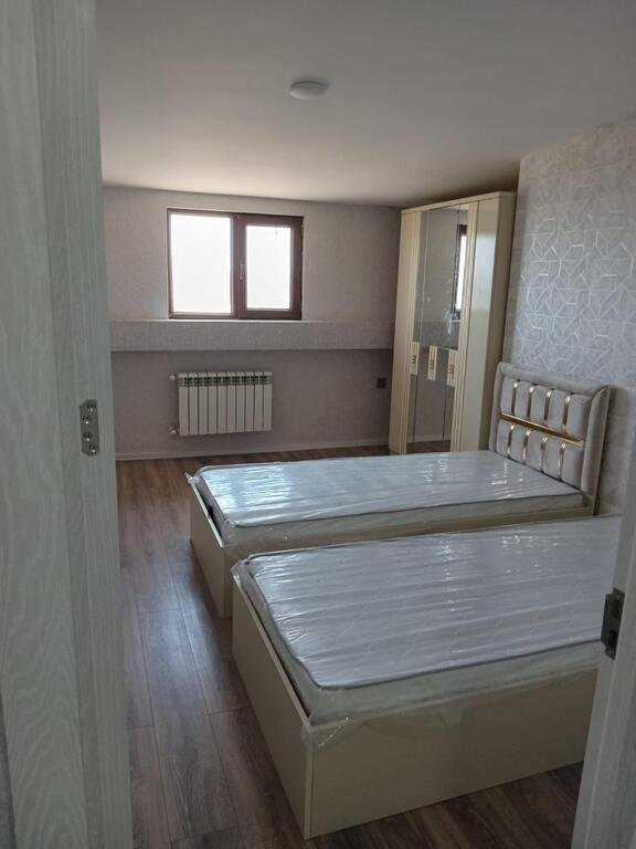 Kirayə verilir 3 otaqlı köhnə tikili, 100 m², 20 Yanvar m.-11