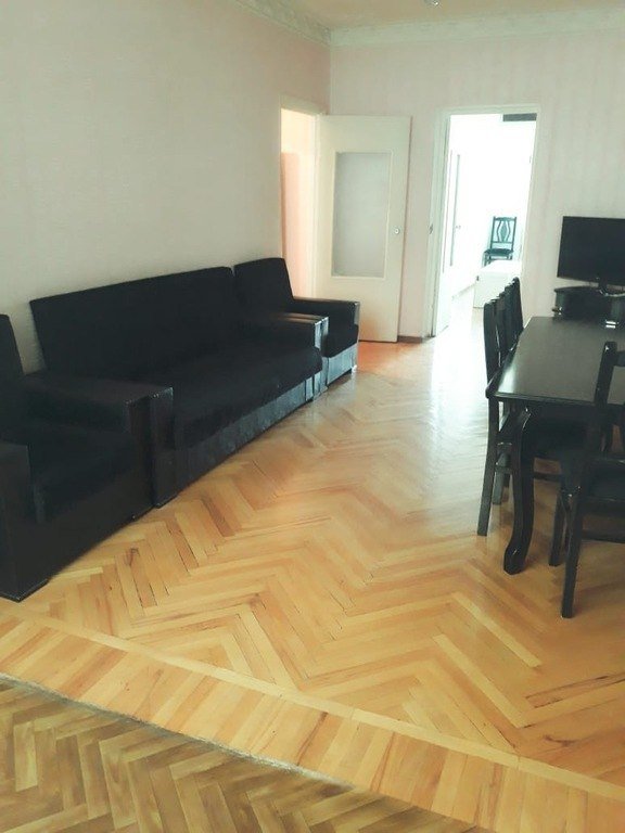 Kirayə verilir 2 otaqlı köhnə tikili, 76 m², 28 May m.-6