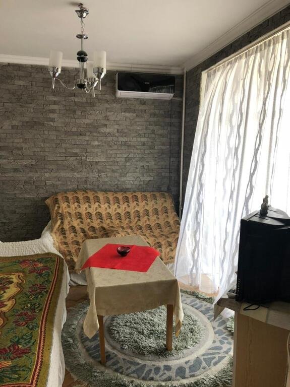 Kirayə verilir 2 otaqlı köhnə tikili, 42 m², 28 May m.-4