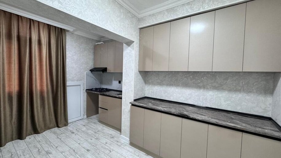 Satılır 2 otaqlı köhnə tikili, 70 m², Azadlıq Prospekti m.-7
