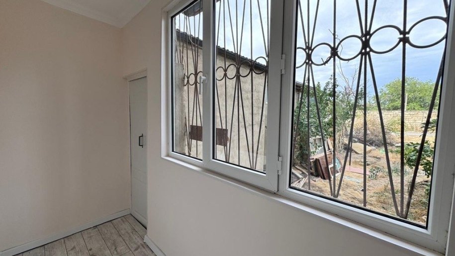 Satılır 2 otaqlı köhnə tikili, 70 m², Azadlıq Prospekti m.-13
