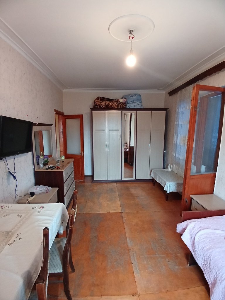 Kirayə verilir 1 otaqlı köhnə tikili, 50 m², İnşaatçılar m.-1