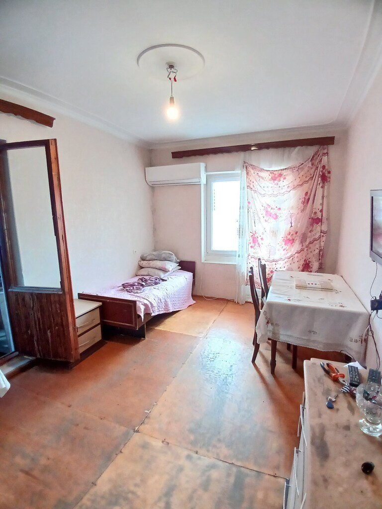 Kirayə verilir 1 otaqlı köhnə tikili, 50 m², İnşaatçılar m.-3