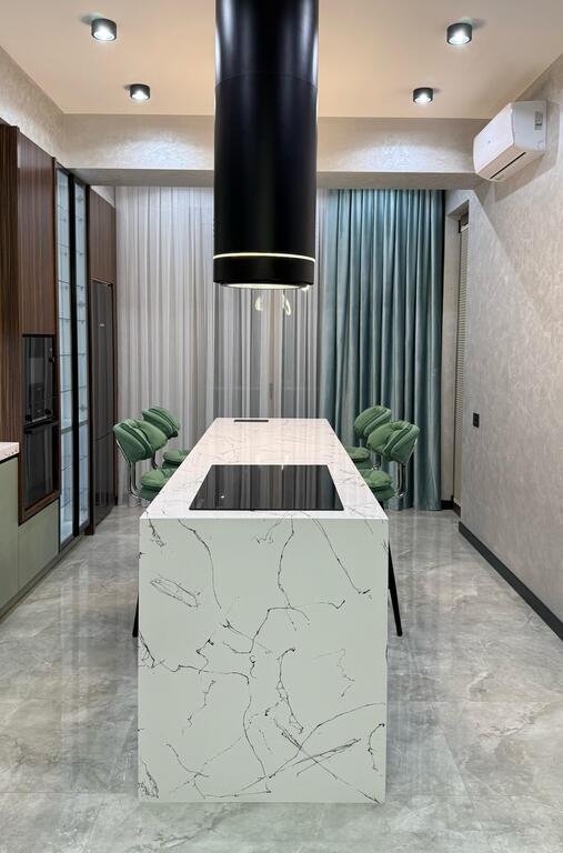 Satılır 3 otaqlı yeni tikili, 130 m², İçərişəhər m.-12