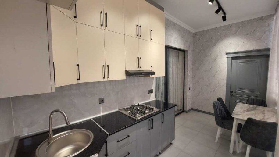Kirayə verilir 3 otaqlı yeni tikili, 80 m², Avtovağzal m.-12