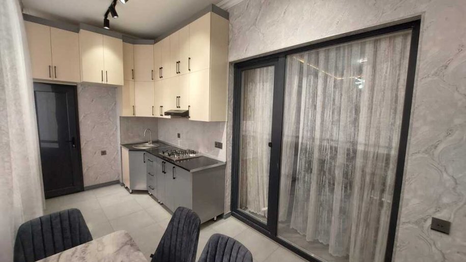 Kirayə verilir 3 otaqlı yeni tikili, 80 m², Avtovağzal m.-13