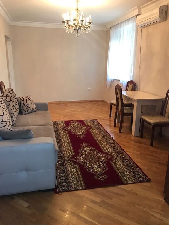 Kirayə verilir 1 otaqlı köhnə tikili, 35 m², Azadlıq Prospekti m.-1