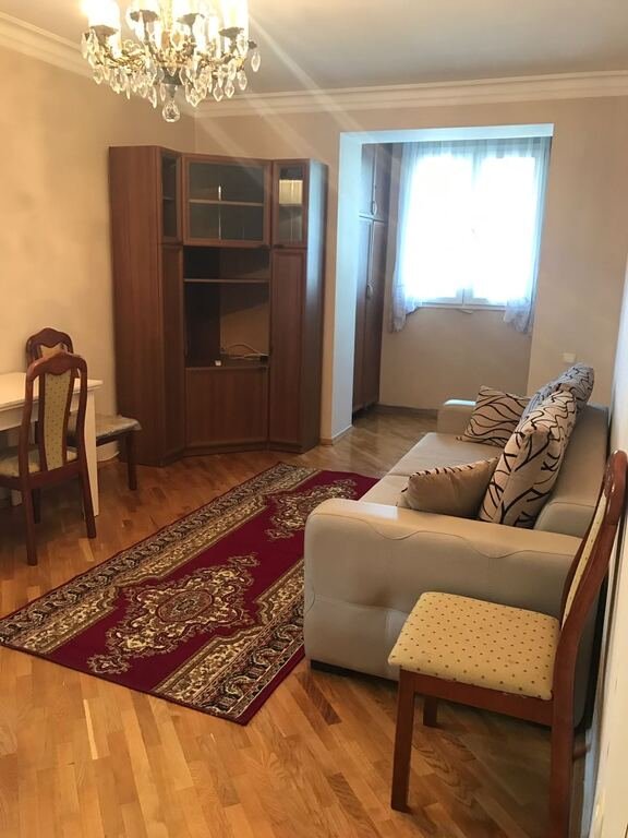 Kirayə verilir 1 otaqlı köhnə tikili, 35 m², Azadlıq Prospekti m.-2