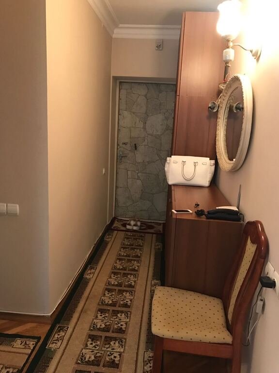 Kirayə verilir 1 otaqlı köhnə tikili, 35 m², Azadlıq Prospekti m.-4