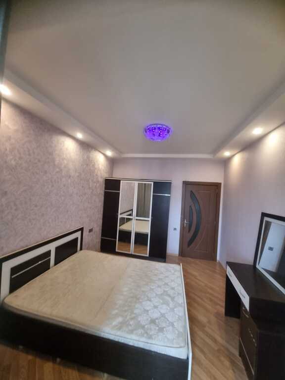Kirayə verilir 2 otaqlı yeni tikili, 70 m², 8 noyabr-2