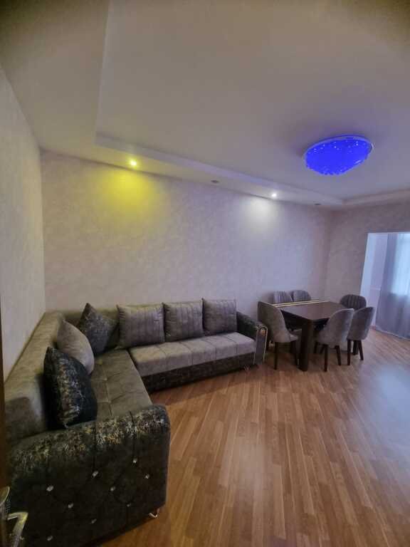 Kirayə verilir 2 otaqlı yeni tikili, 70 m², 8 noyabr-3