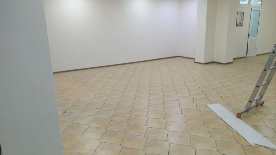 300 kv.m. obyekt icarəyə verilir, 8 noyabr-12