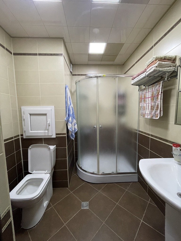 Satılır 4 otaqlı köhnə tikili, 100 m², Azadlıq Prospekti m.-8