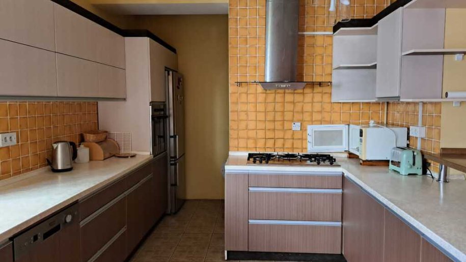 Kirayə verilir 5 otaqlı yeni tikili, 250 m², İçərişəhər m.-10