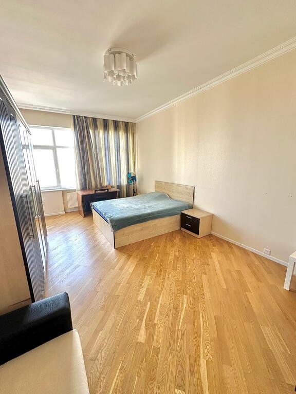 Kirayə verilir 3 otaqlı yeni tikili, 150 m², Elmlər Akademiyası m.-2