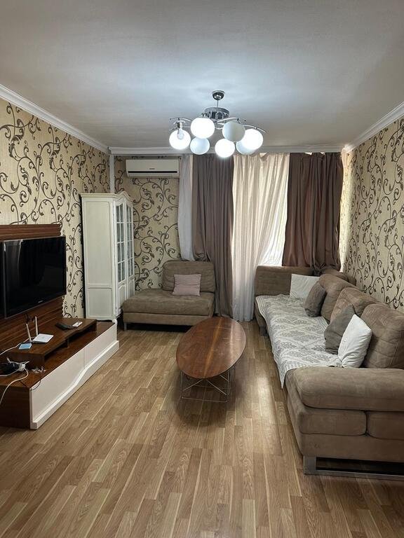 Kirayə verilir 2 otaqlı köhnə tikili, 65 m², 28 May m.-6