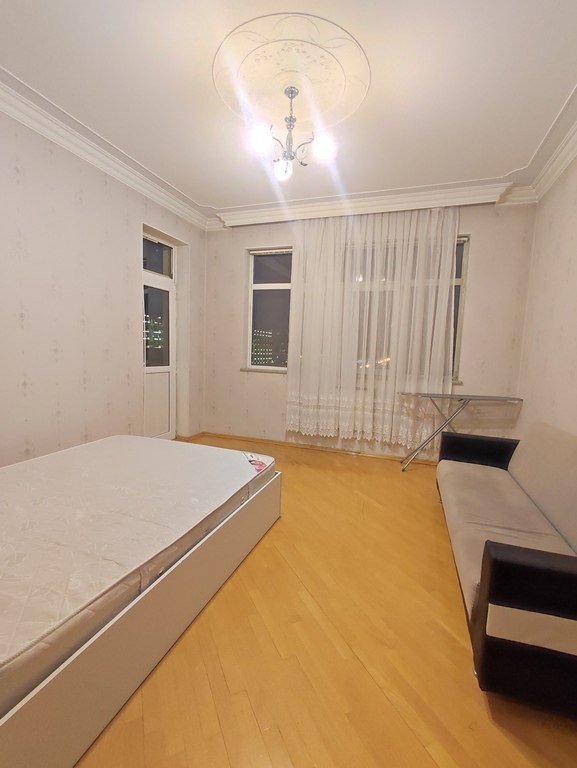 Kirayə verilir 4 otaqlı yeni tikili, 220 m², Gənclik m.-8