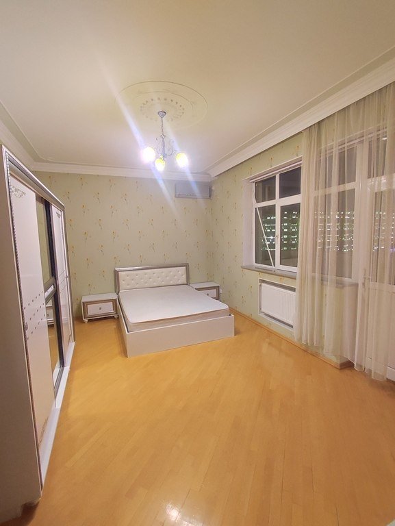 Kirayə verilir 4 otaqlı yeni tikili, 220 m², Gənclik m.-10