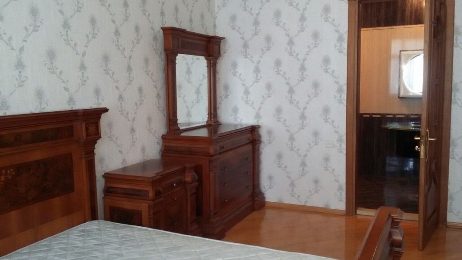 Kirayə verilir 4 otaqlı yeni tikili, 220 m², Gənclik m.-21