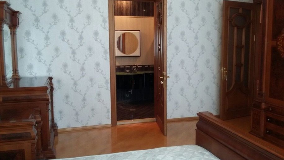 Kirayə verilir 4 otaqlı yeni tikili, 220 m², Gənclik m.-22