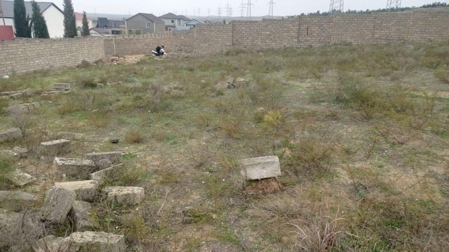 8 sot torpaq satılır, Şüvəlan-1