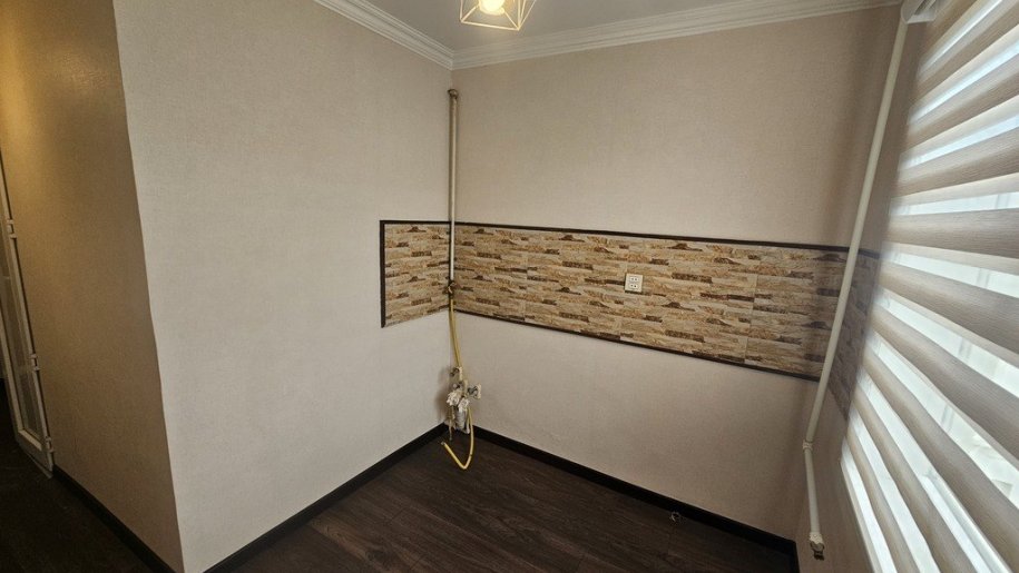 Satılır 1 otaqlı köhnə tikili, 37 m², Xalqlar dostluğu m.-5