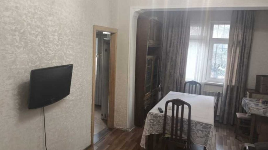 Kirayə verilir 2 otaqlı köhnə tikili, 50 m², Memar Əcəmi m.-1