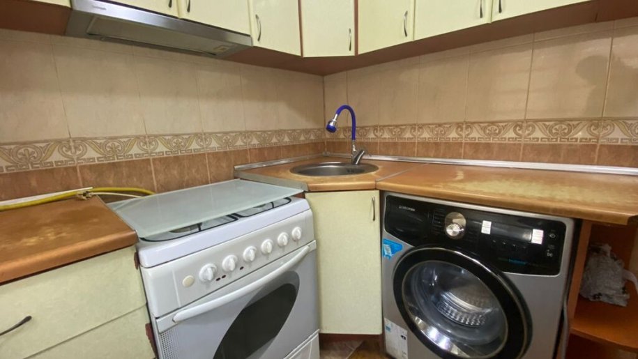Kirayə verilir 3 otaqlı köhnə tikili, 60 m², Həzi Aslanov m.-15