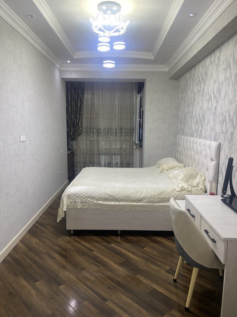 Satılır 4 otaqlı yeni tikili, 178.3 m², Elmlər Akademiyası m.-27