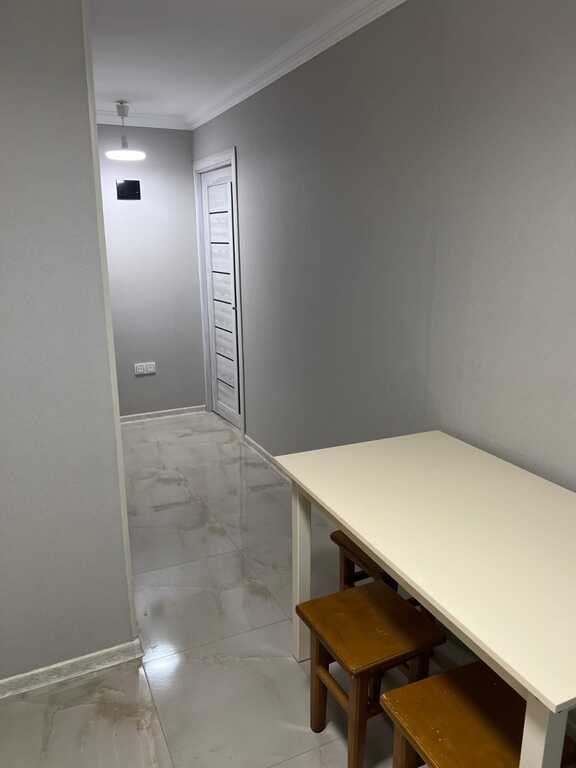 Kirayə verilir 1 otaqlı köhnə tikili, 40 m², Elmlər Akademiyası m.-6
