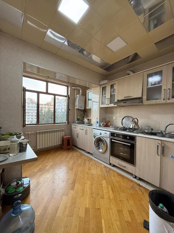 Satılır 3 otaqlı köhnə tikili, 85 m², Nəsimi m.-5