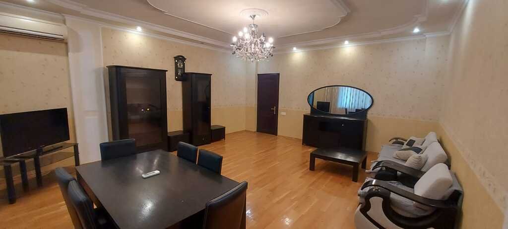 Kirayə verilir 3 otaqlı yeni tikili, 138 m², Gənclik m.-4