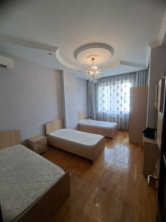 Kirayə verilir 3 otaqlı yeni tikili, 138 m², Gənclik m.-12