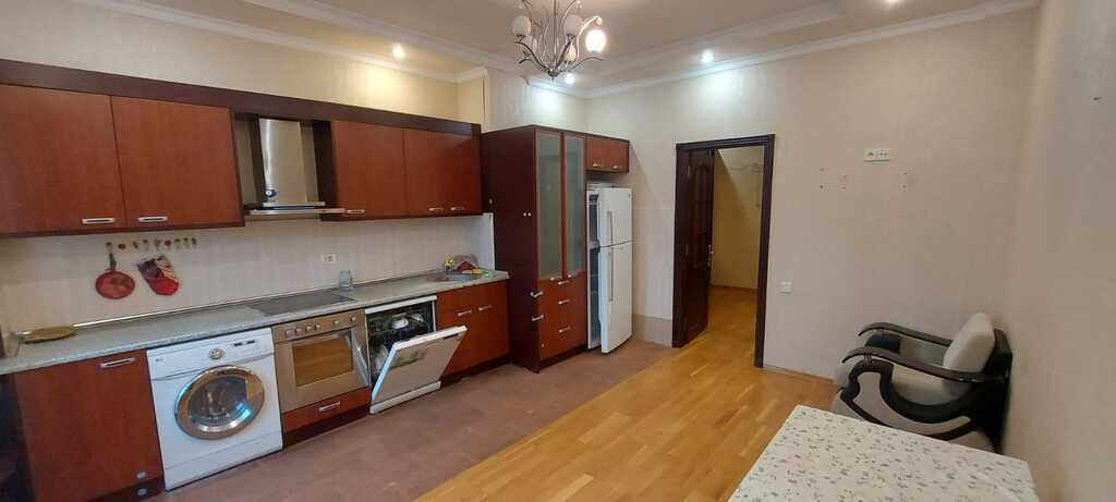 Kirayə verilir 3 otaqlı yeni tikili, 138 m², Gənclik m.-18