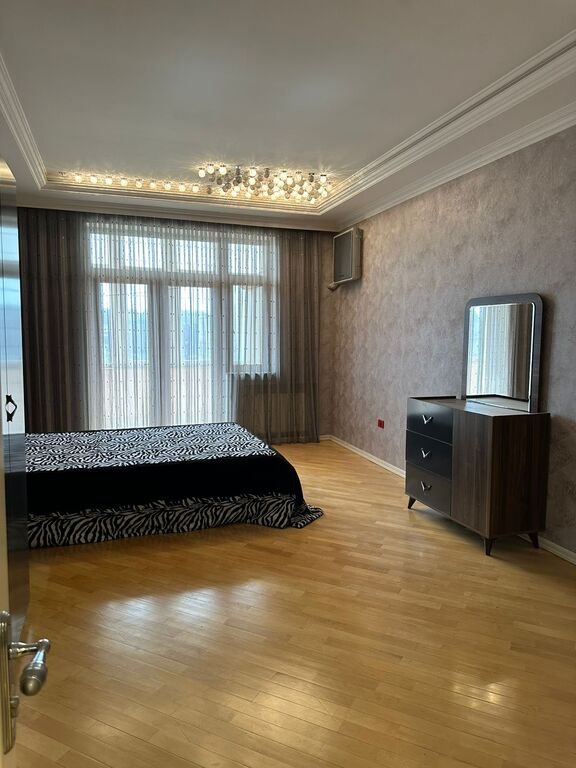 Satılır 2 otaqlı yeni tikili, 100 m², Nizami m.-18