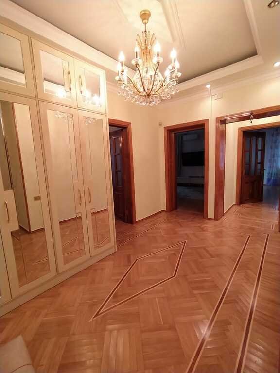 Kirayə verilir 3 otaqlı yeni tikili, 130 m², 8-ci mikrorayon-13