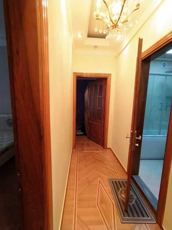 Kirayə verilir 3 otaqlı yeni tikili, 130 m², 8-ci mikrorayon-14