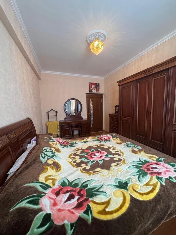 Kirayə verilir 3 otaqlı yeni tikili, 130 m², Memar Əcəmi m.-5