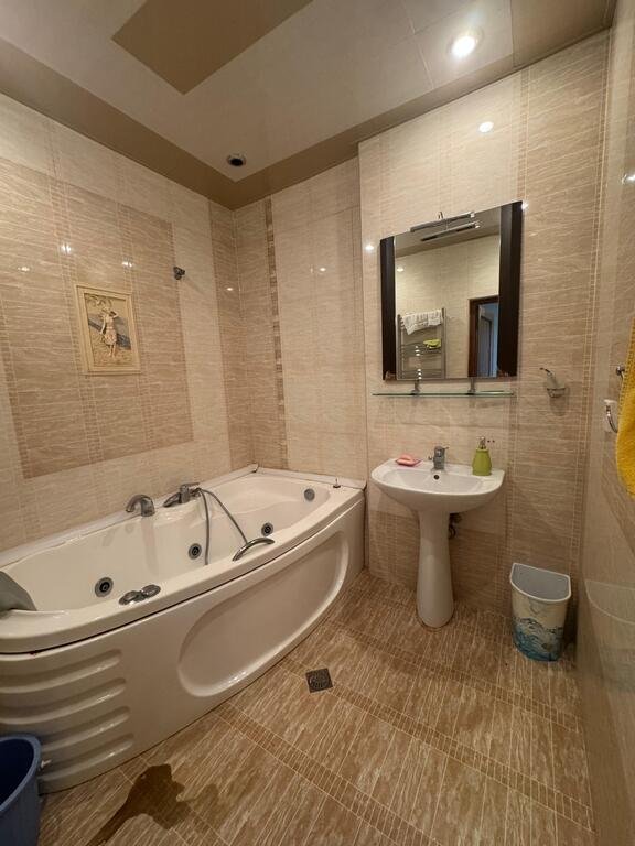Kirayə verilir 3 otaqlı yeni tikili, 130 m², Memar Əcəmi m.-11