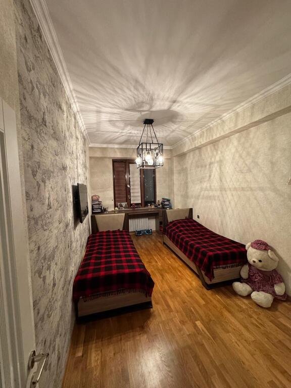 Satılır 3 otaqlı yeni tikili, 130 m², Azadlıq Prospekti m.-11