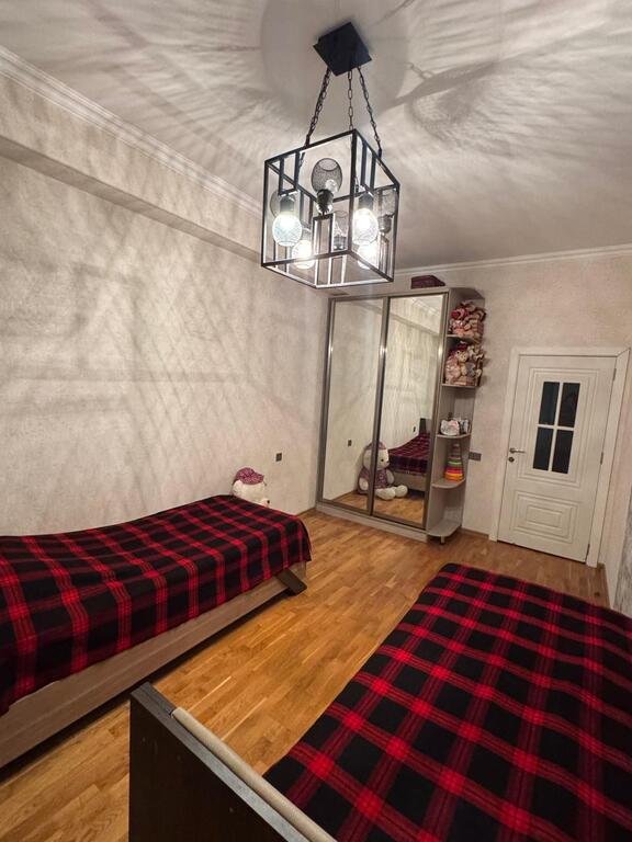 Satılır 3 otaqlı yeni tikili, 130 m², Azadlıq Prospekti m.-12