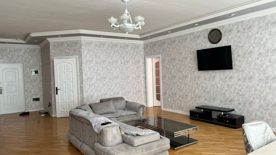 Kirayə verilir 3 otaqlı yeni tikili, 130 m², Sahil m.-3