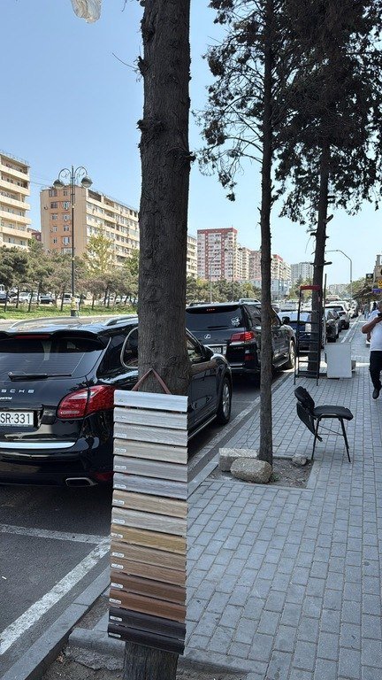 260 m<sup>2</sup> obyekt satılır, Xalqlar dostluğu m.-9