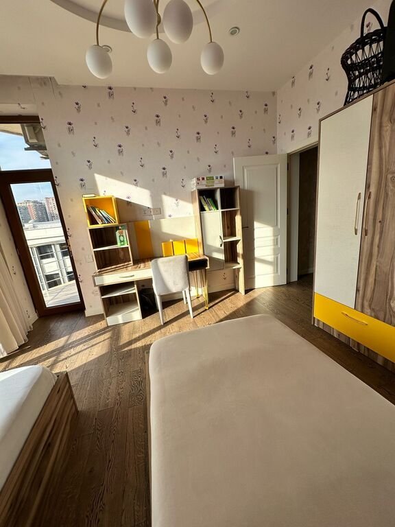 Satılır 5 otaqlı yeni tikili, 210 m², 28 May m.-9