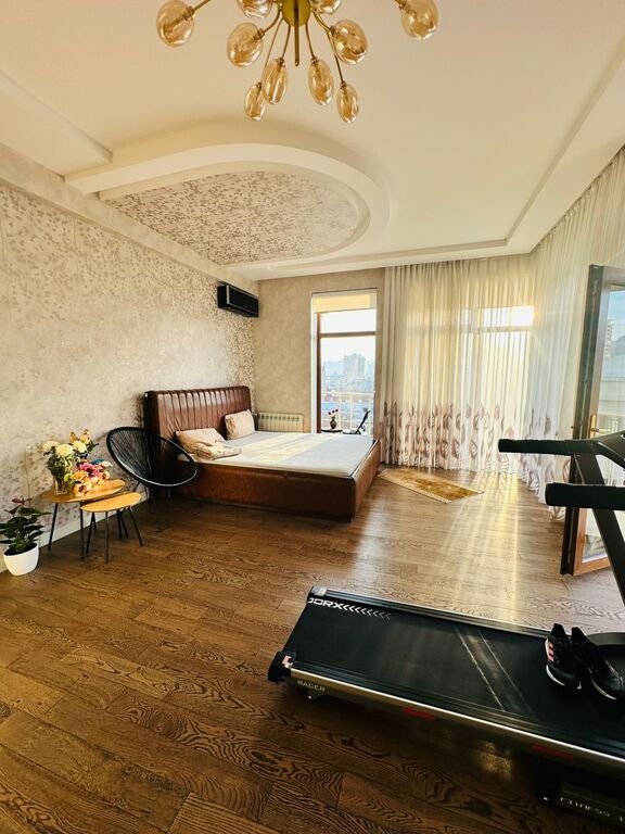 Satılır 5 otaqlı yeni tikili, 210 m², 28 May m.-12
