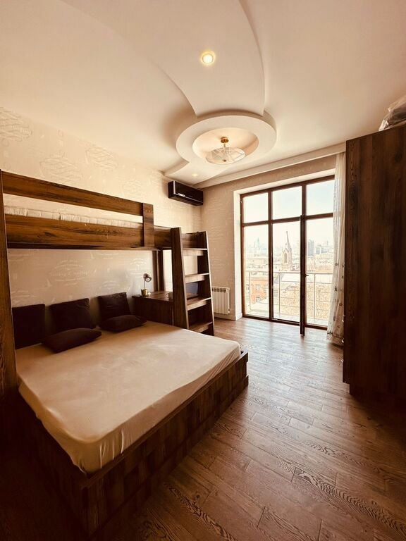 Satılır 5 otaqlı yeni tikili, 210 m², 28 May m.-16