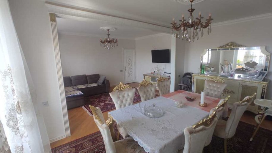 Satılır 5 otaqlı köhnə tikili, 120 m², 20 Yanvar m.-5