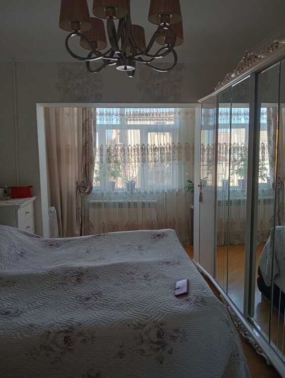 Satılır 5 otaqlı köhnə tikili, 120 m², 20 Yanvar m.-19