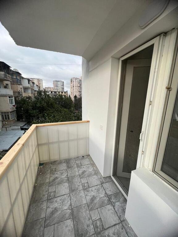 Kirayə verilir 1 otaqlı köhnə tikili, 40 m², İnşaatçılar m.-6